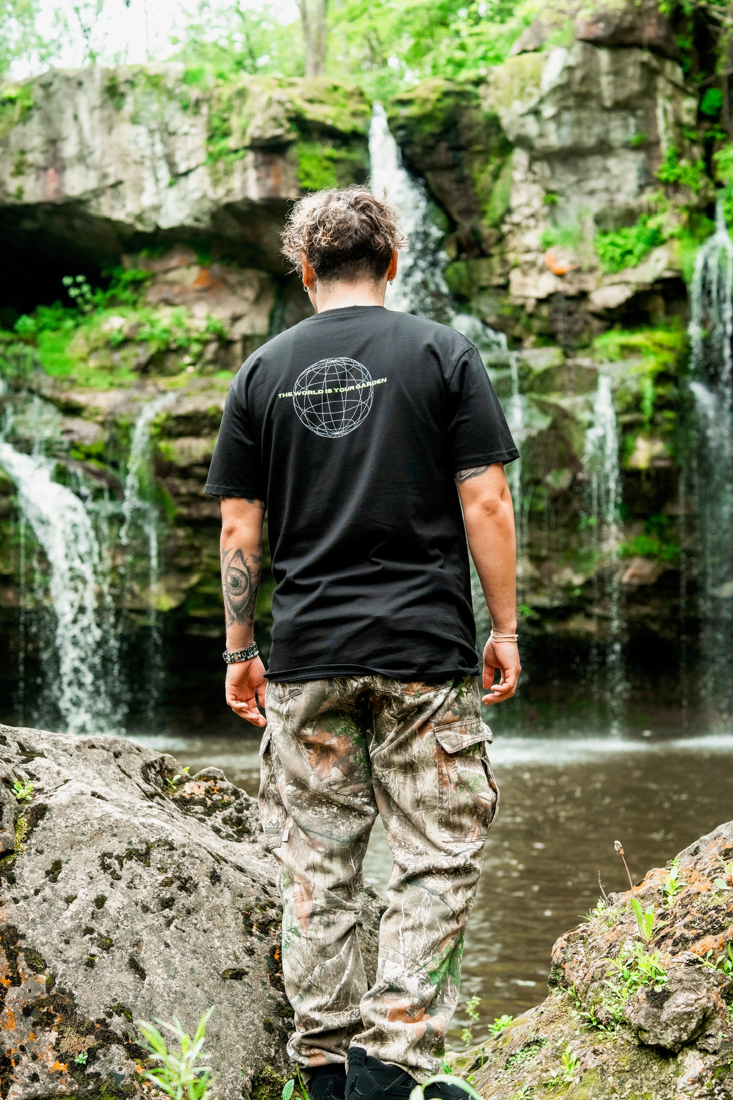 “Global” Tee